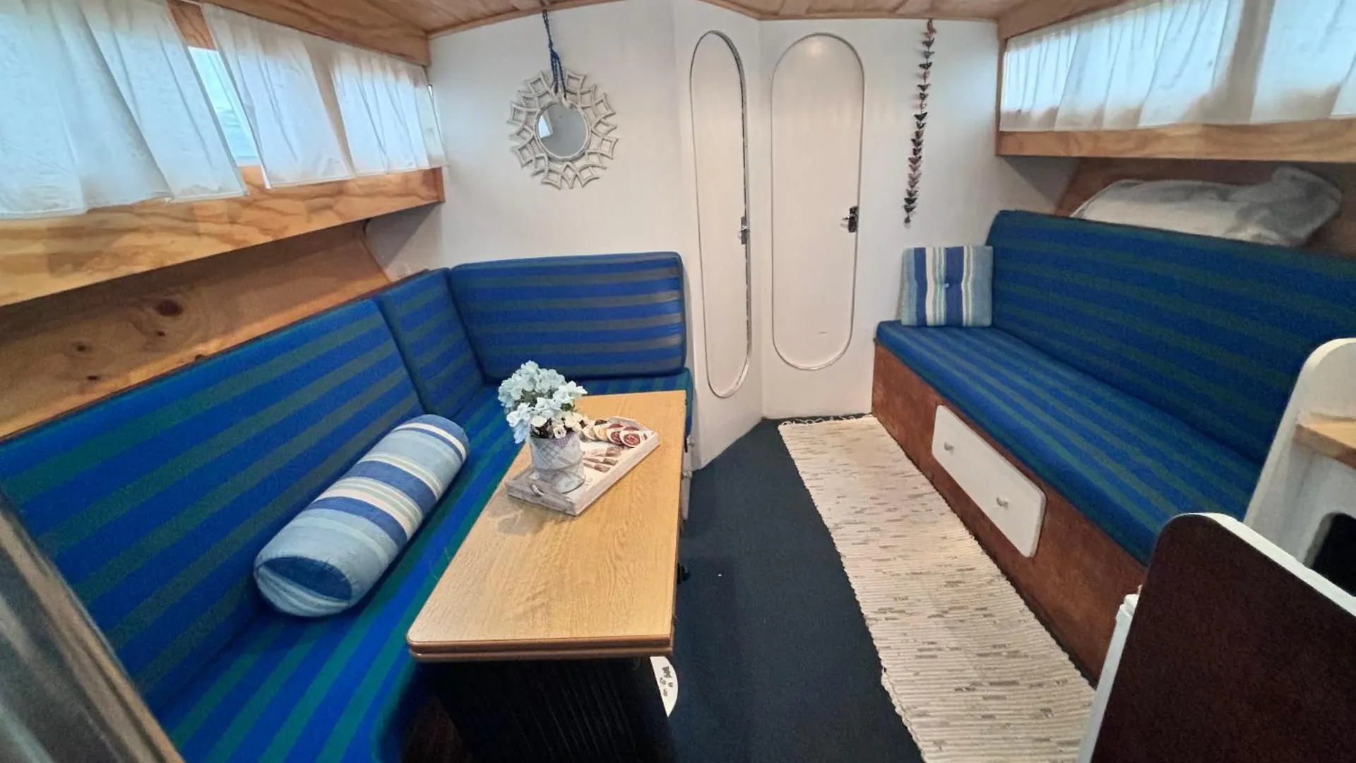 מלון סנט אדריה דה בסוס Wonderful Boat For Families And Friends ספינת מלון