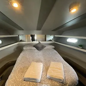 https://adelaida-yatch.topbarcelonahotels.com